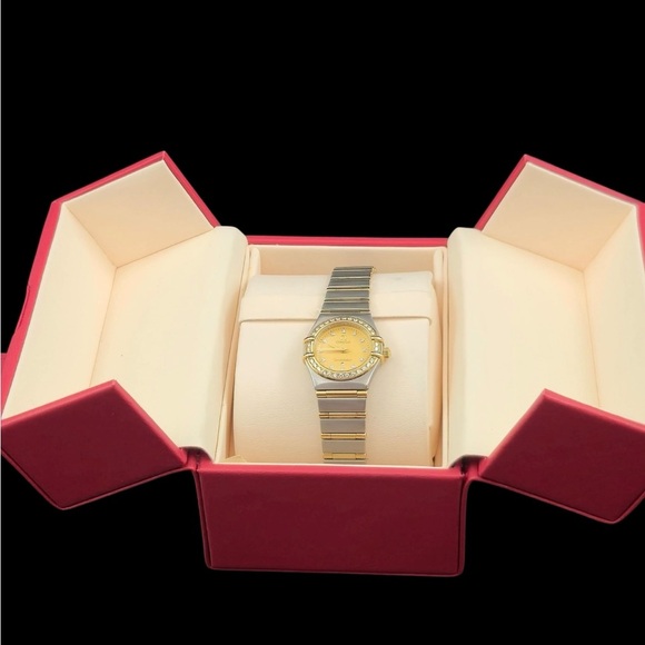 Omega Constellation Watch. Diamond Bezel in 18K gold and diamond studded dial main image 9